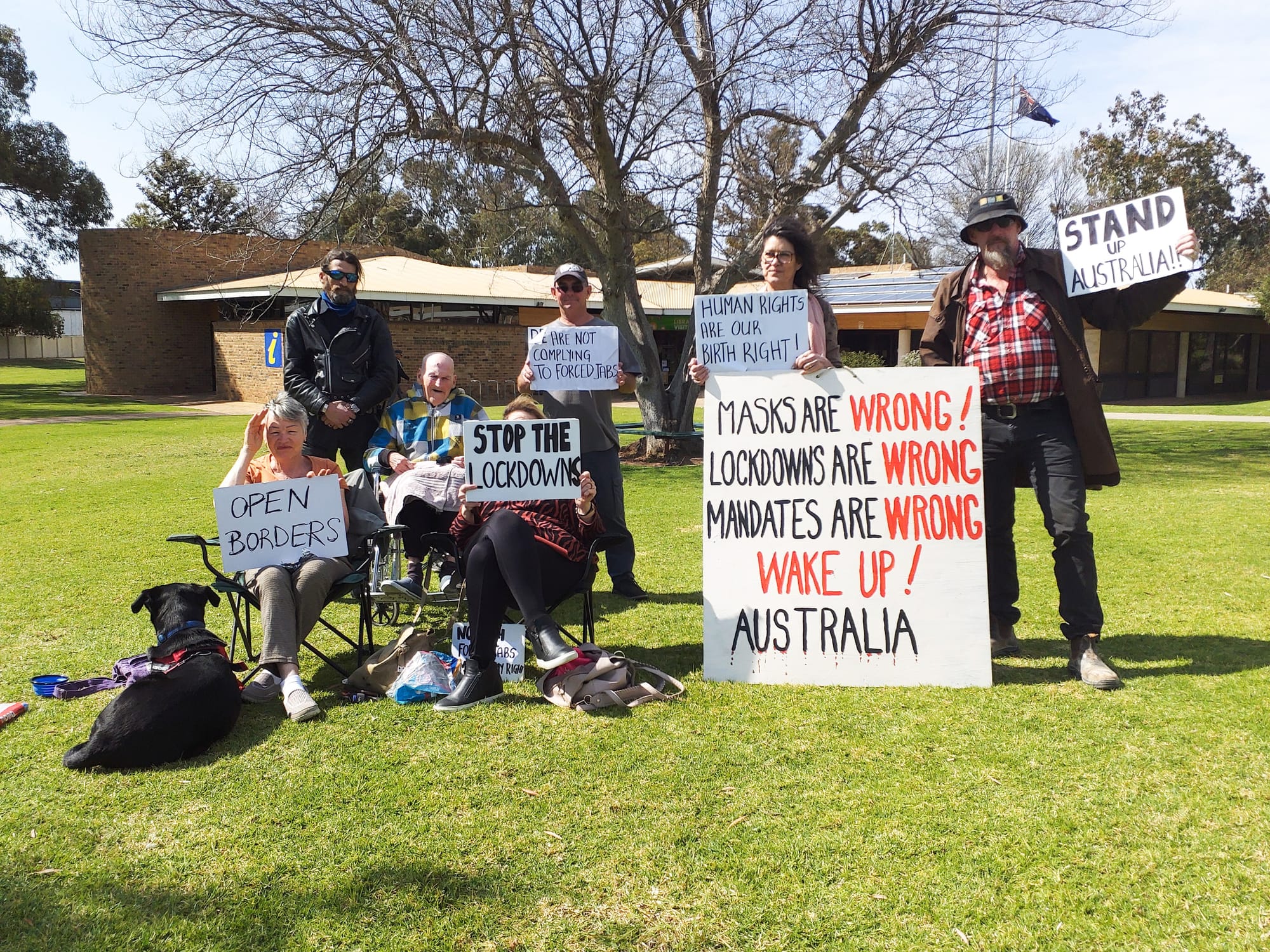 Peaceful ‘pro-choice’ rally in Waikerie