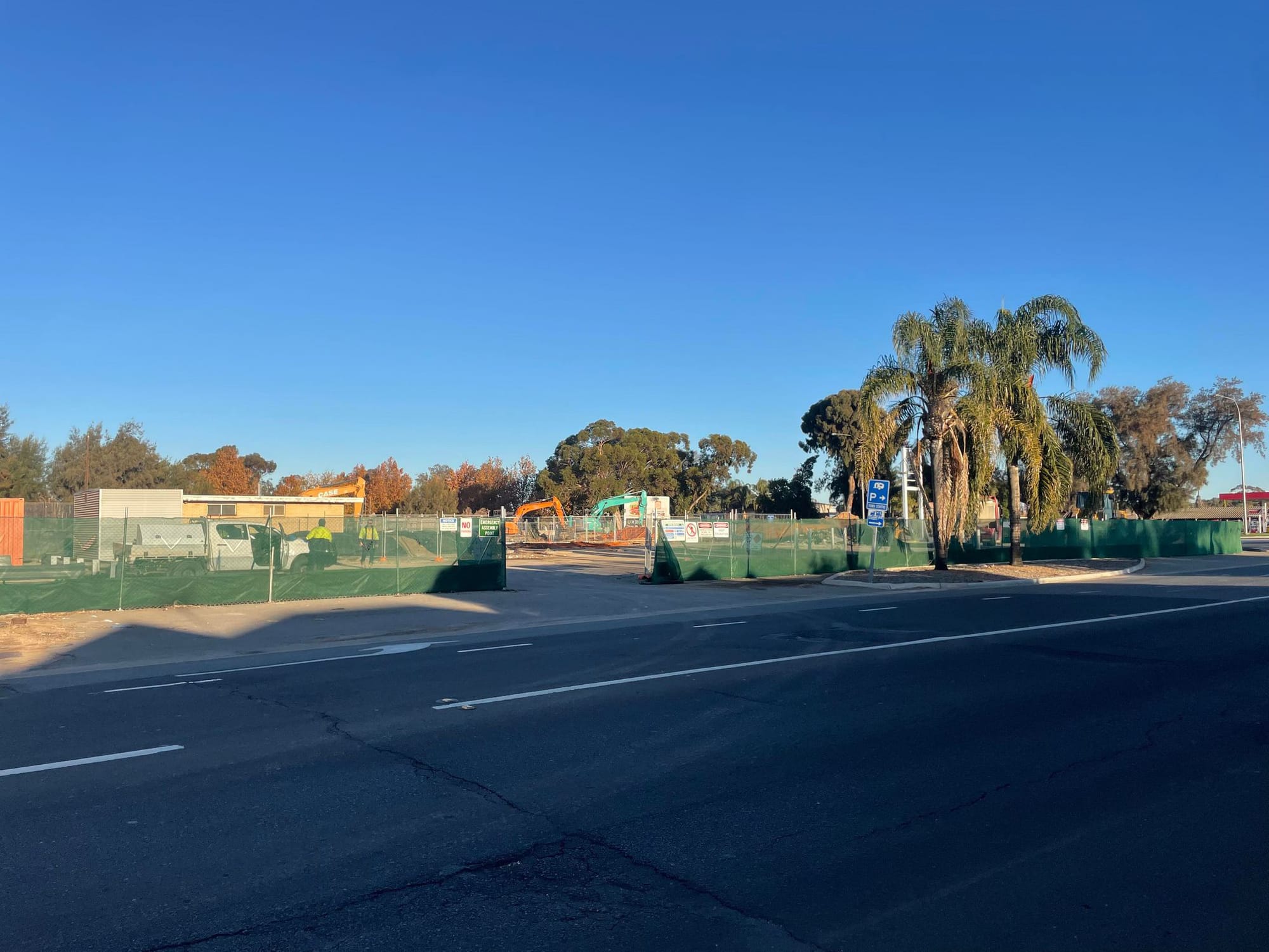 Demolition time for old Renmark servo