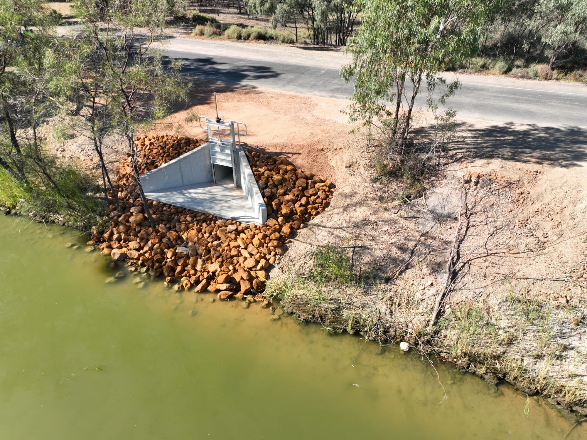 Loxton riverfront flow gates completed