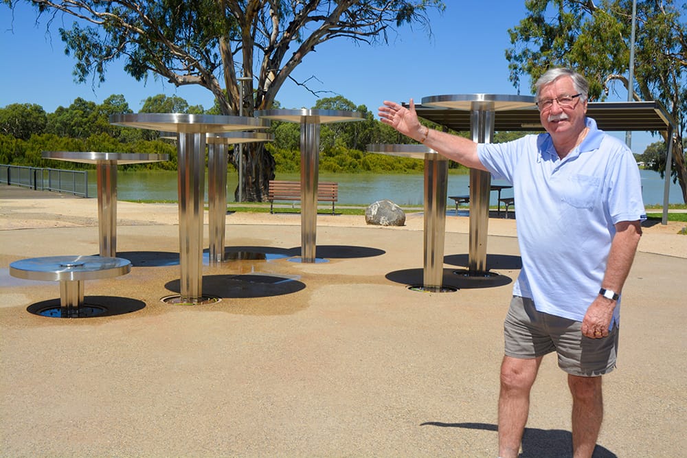 Return of town fountain marks completion of Renmark’s new river-front precinct… IT’S BACK