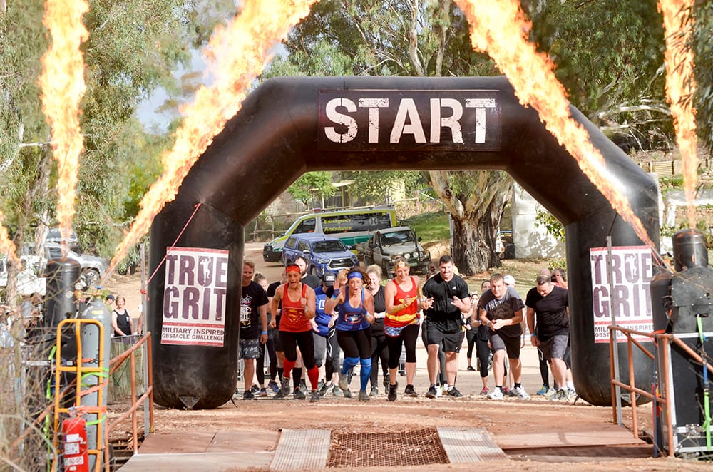 2000 get True Grit between their teeth