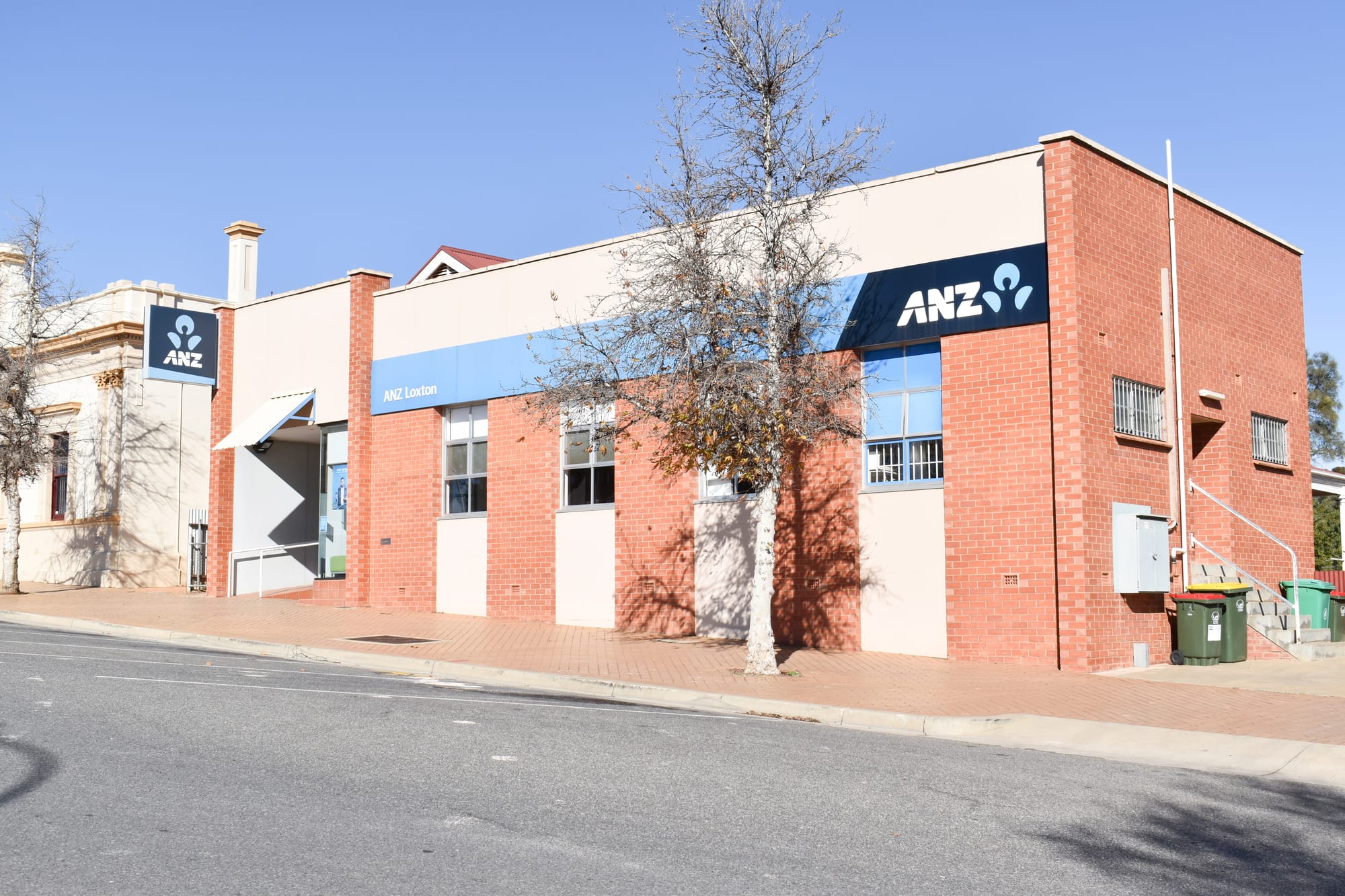ANZ withdraws its Loxton connection