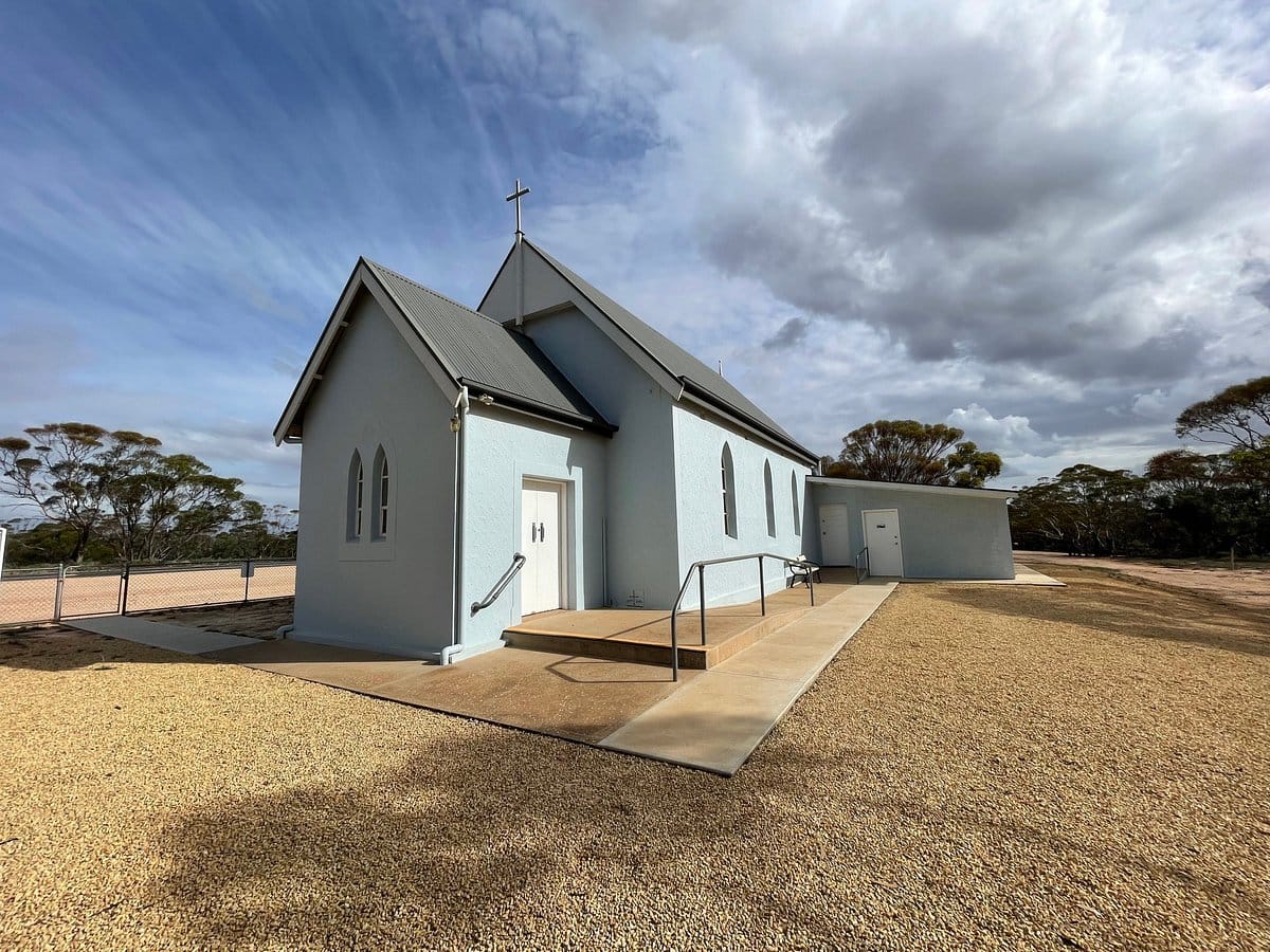 Local looking for Low Bank School history