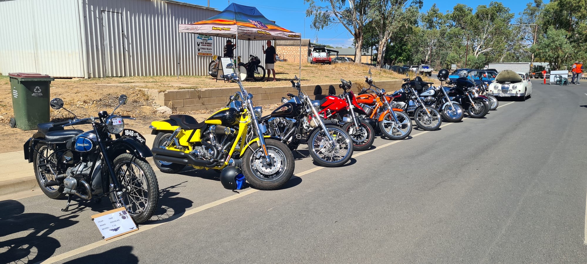 Swan Reach auto show draws a crowd