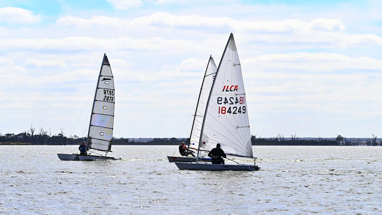 LAKE BONNEY YACHT CLUB