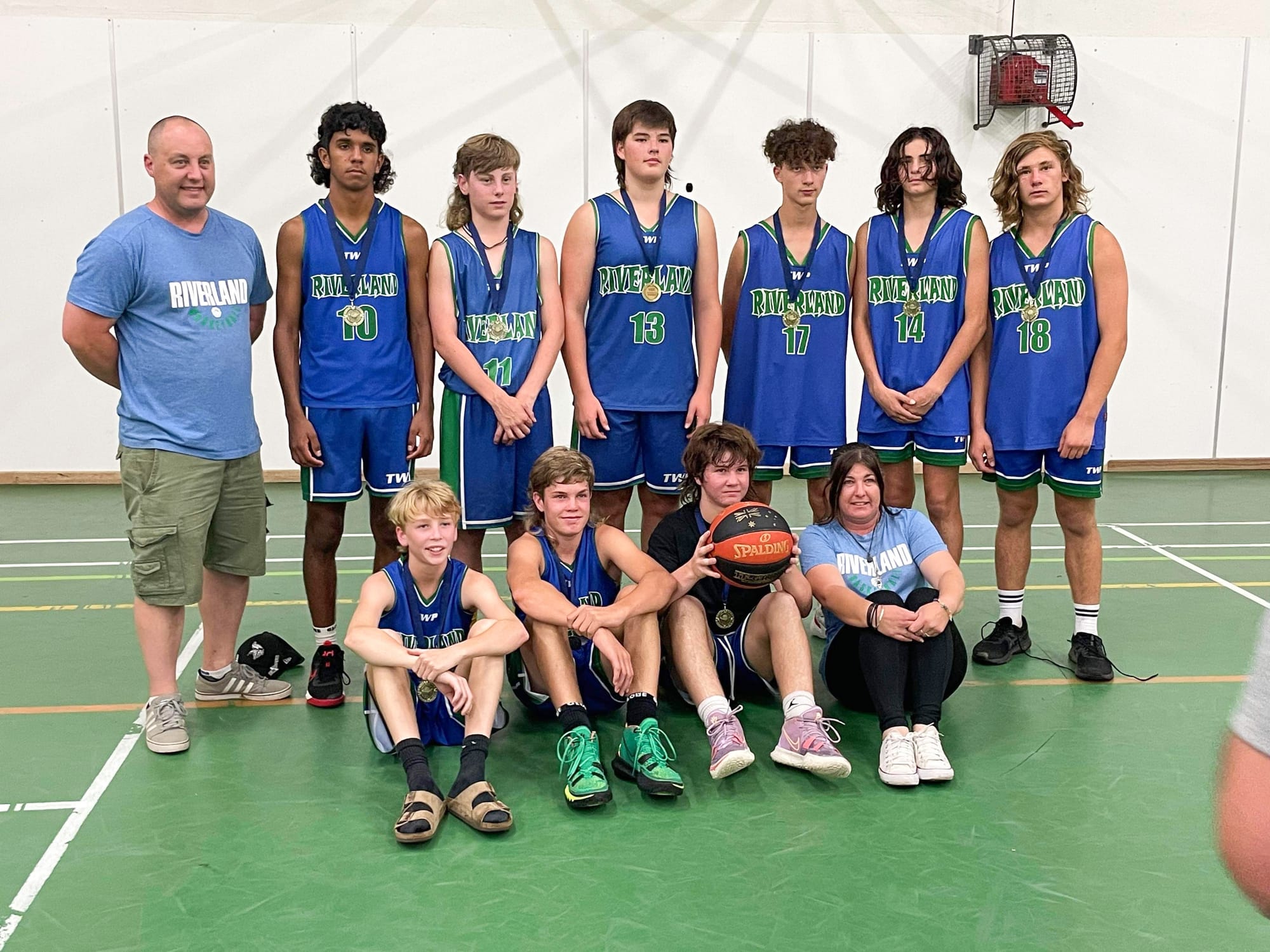Riverland basketball juniors shine again
