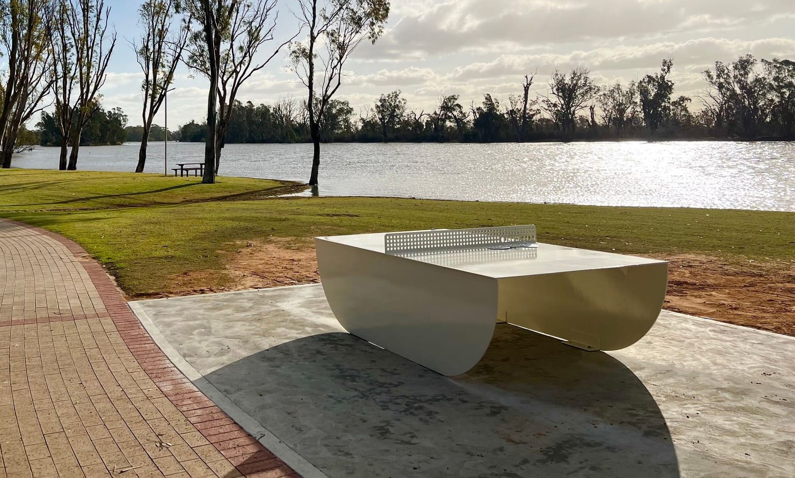 Have a rally along Loxton river front