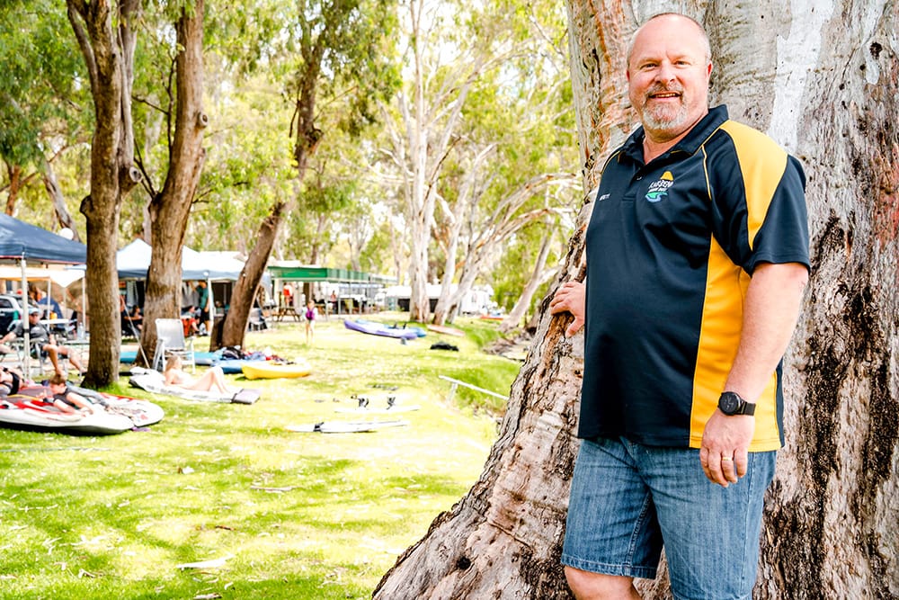 Tourists choose the Riverland for their holiday destination... PACKED TO THE RAFTERS