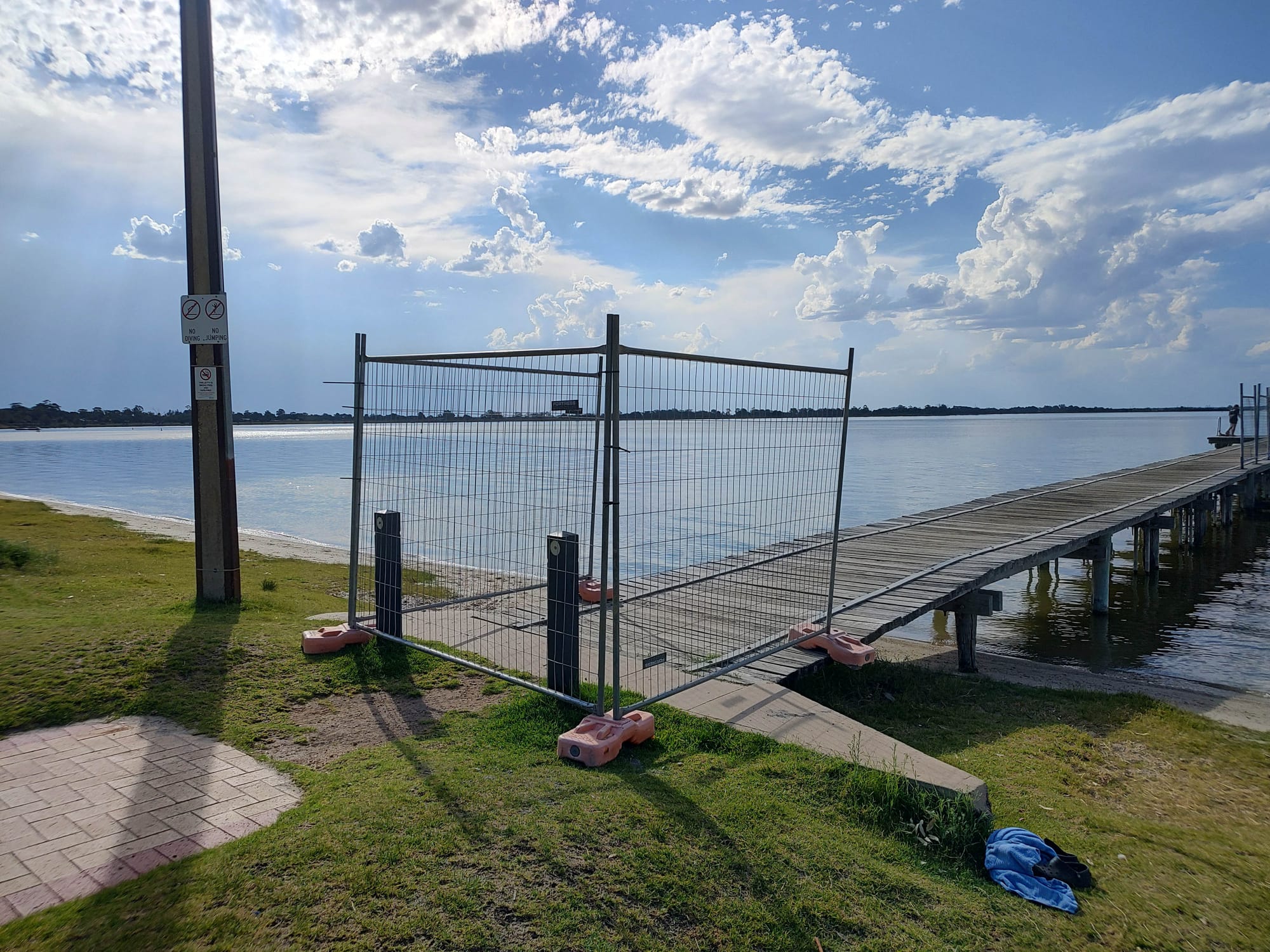 Lake Bonney Jetty closed