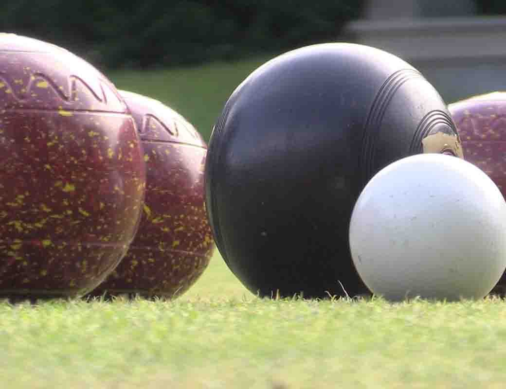 Ivanovic four keeps invincible dreams alive