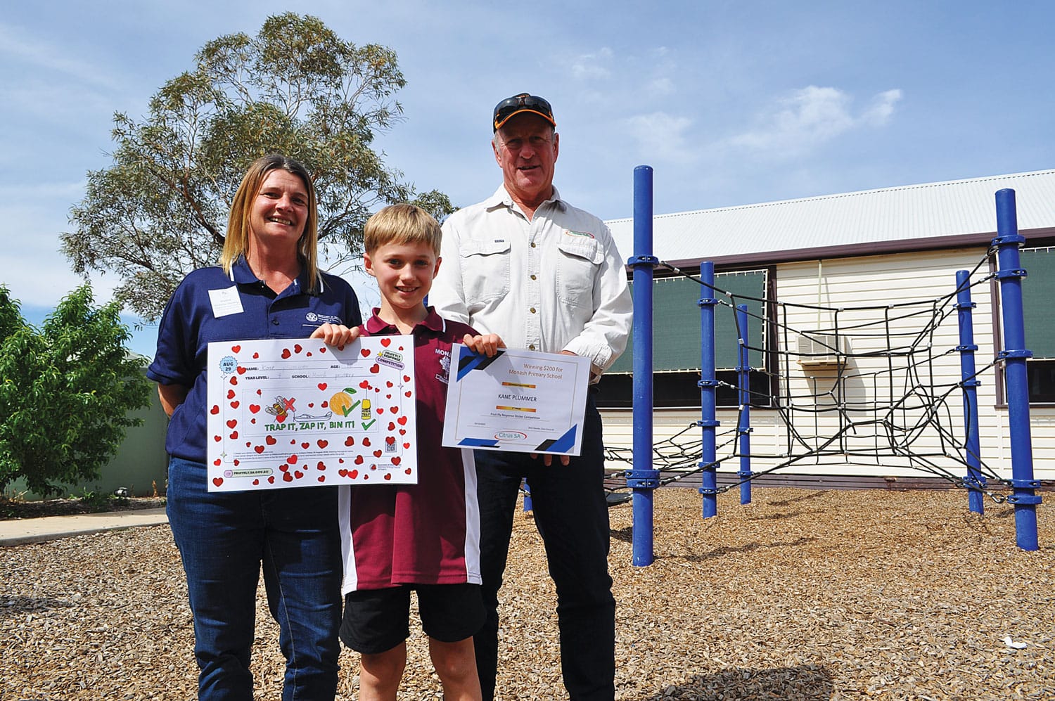 Local students create a buzz around fruit fly