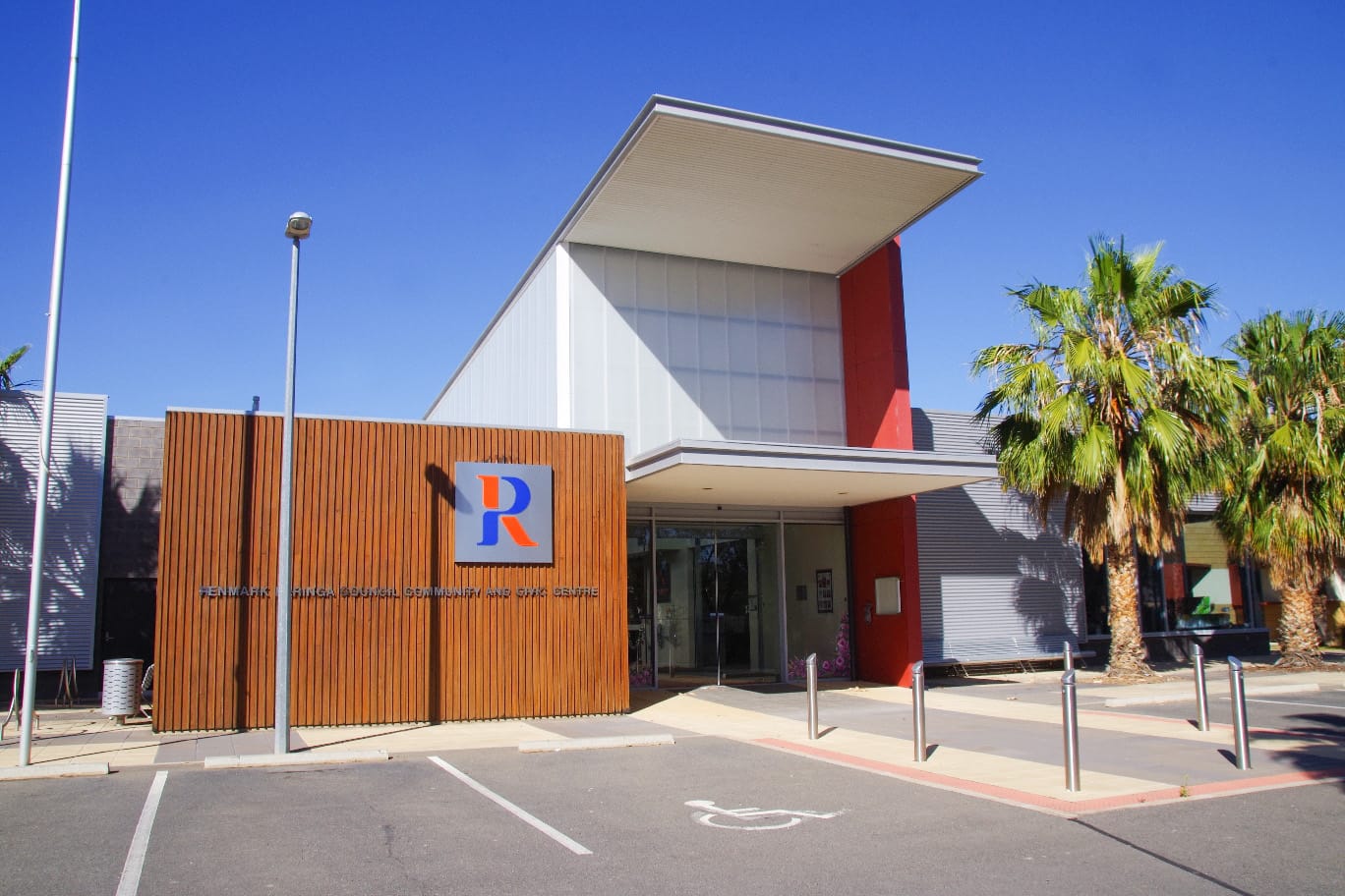 Following the rules at Schmidt Reserve