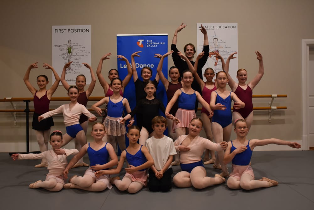 Rosie Clark dancers treated to special experience post image
