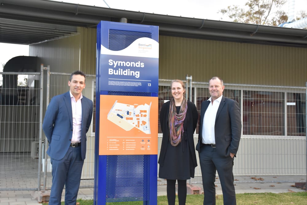 Education minister at fire-damaged Riverland school post image