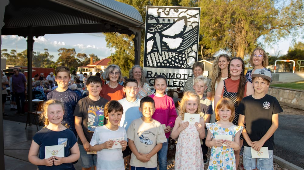 Artists and photographers embrace the rose festival post image