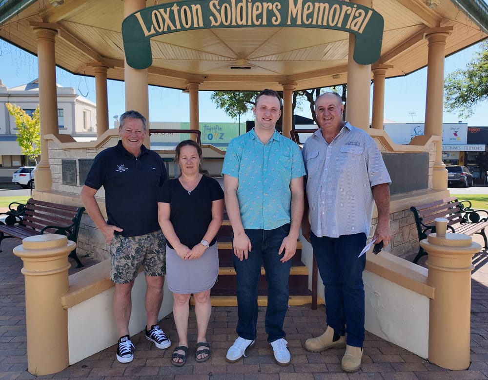 Ian and Bryce in the Loxton spotlight post image