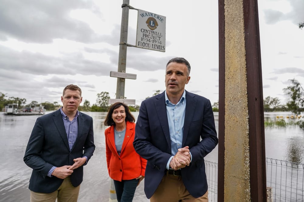 Government refutes claims of flood grant sluggishness post image