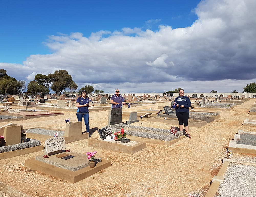 Renmark Girl Guides pay respects, keep Anzac Day tradition alive post image