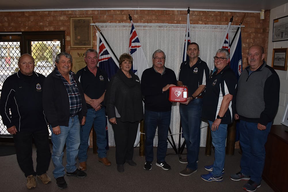 Defib gives RSL ‘peace of mind’ post image