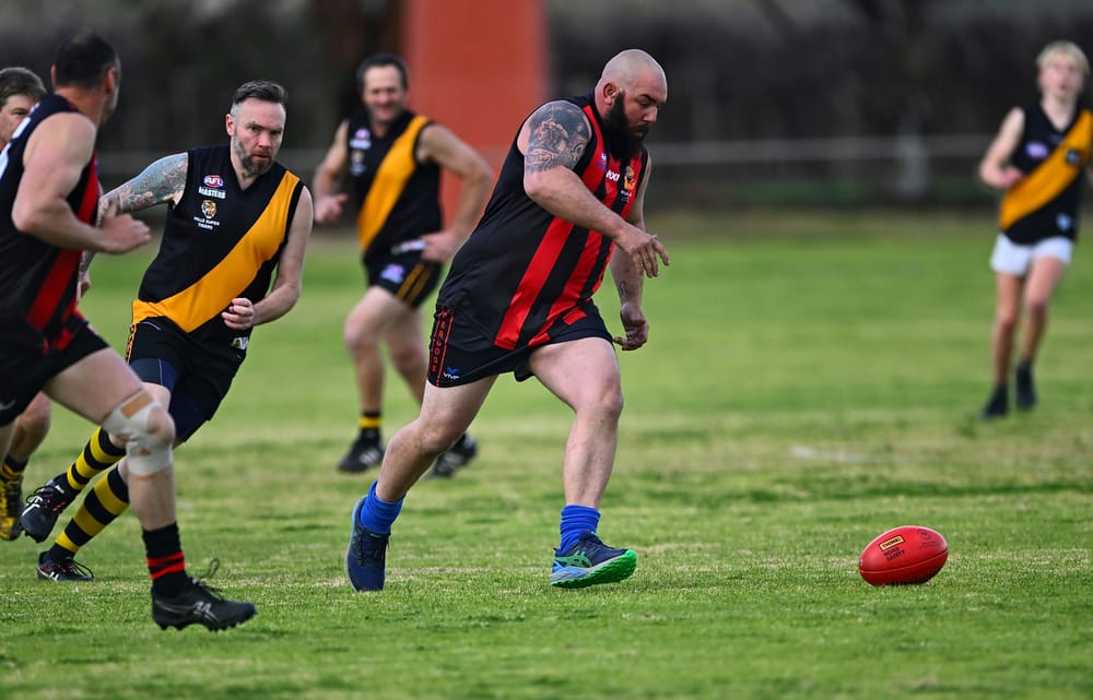 Superdogs battle it out against Supercats post image