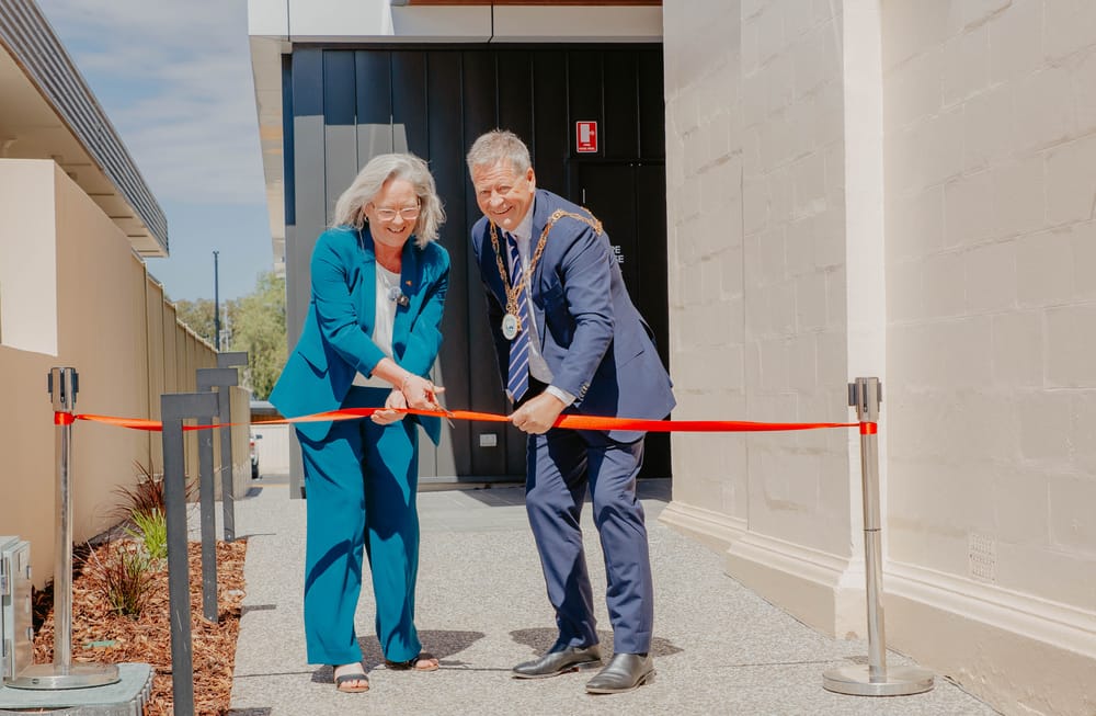 Riverland politician praises new Loxton institute and library post image