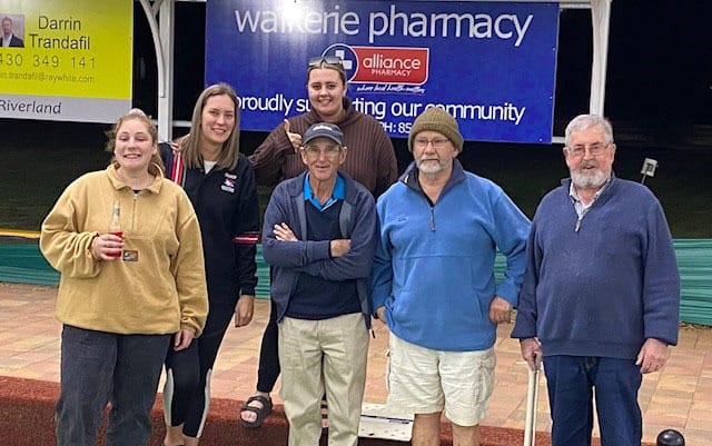 Night bowls rolling along at Waikerie post image