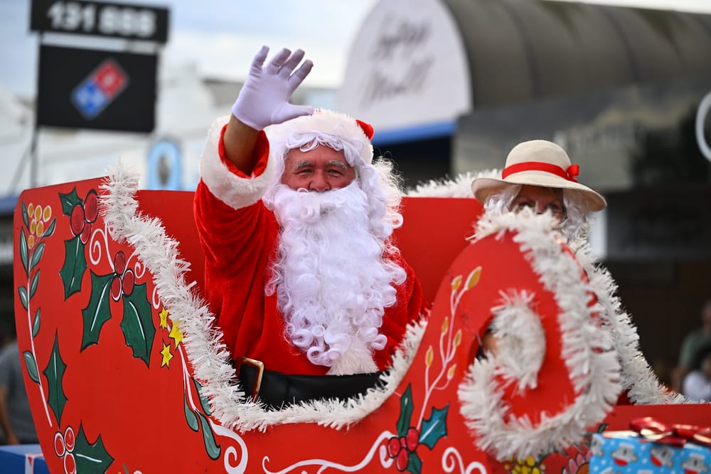 Xmas spirit in local streets post image