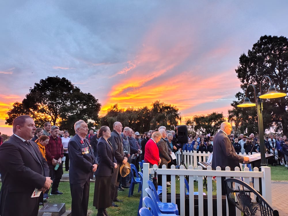 Barmera and Berri pause to remember post image