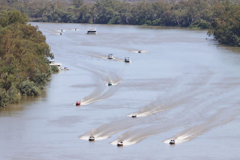 Boats cruising it Ol Skool post image