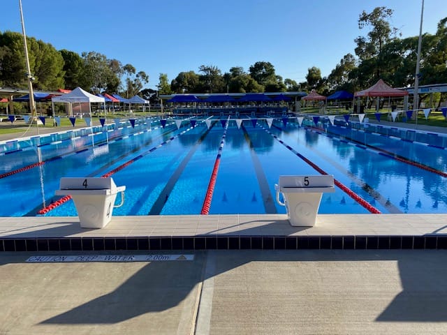 Vitor Renmark Open for business post image