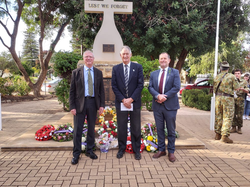 Big crowd at Waikerie’s Anzac Day service post image
