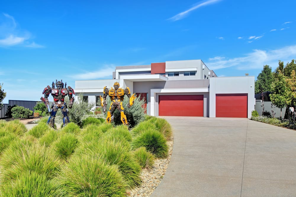 More than meets the eye: The Optimum (and Bumblebee) lifestyle awaits in Paringa post image