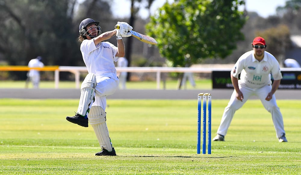 Riverland cricket returns for new season post image