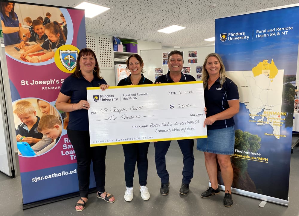Uni’s thumbs up for local school’s expo post image