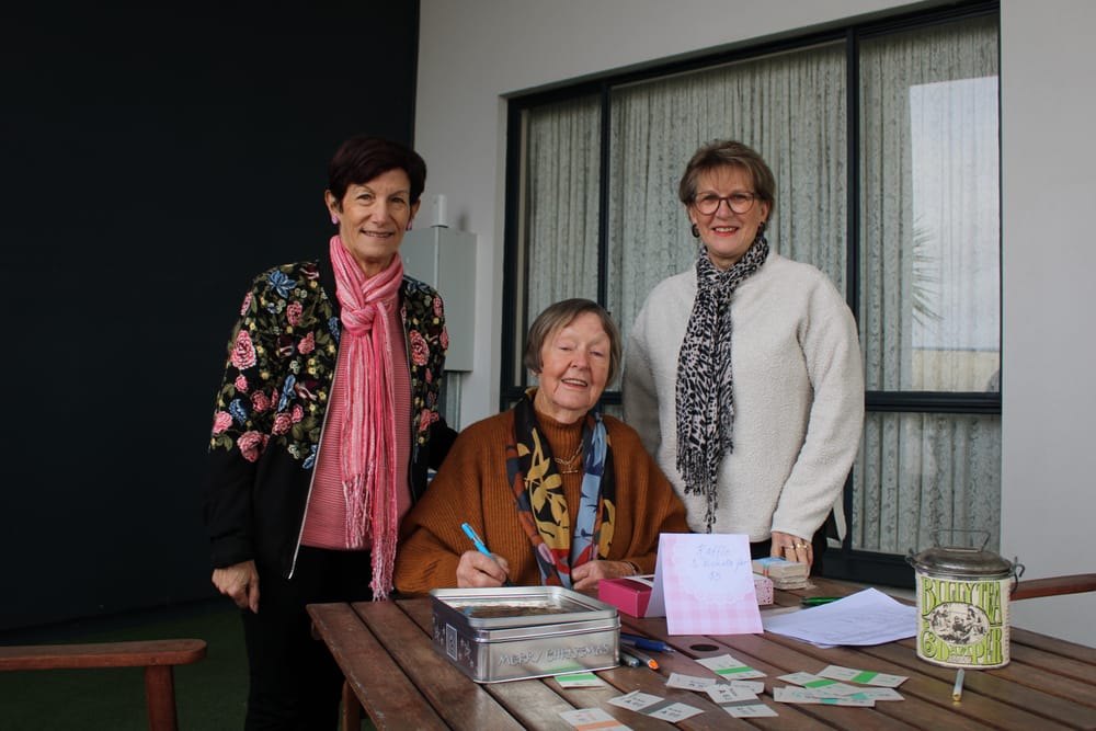 Waikerie Rotarians raising funds for Cancer Council SA post image