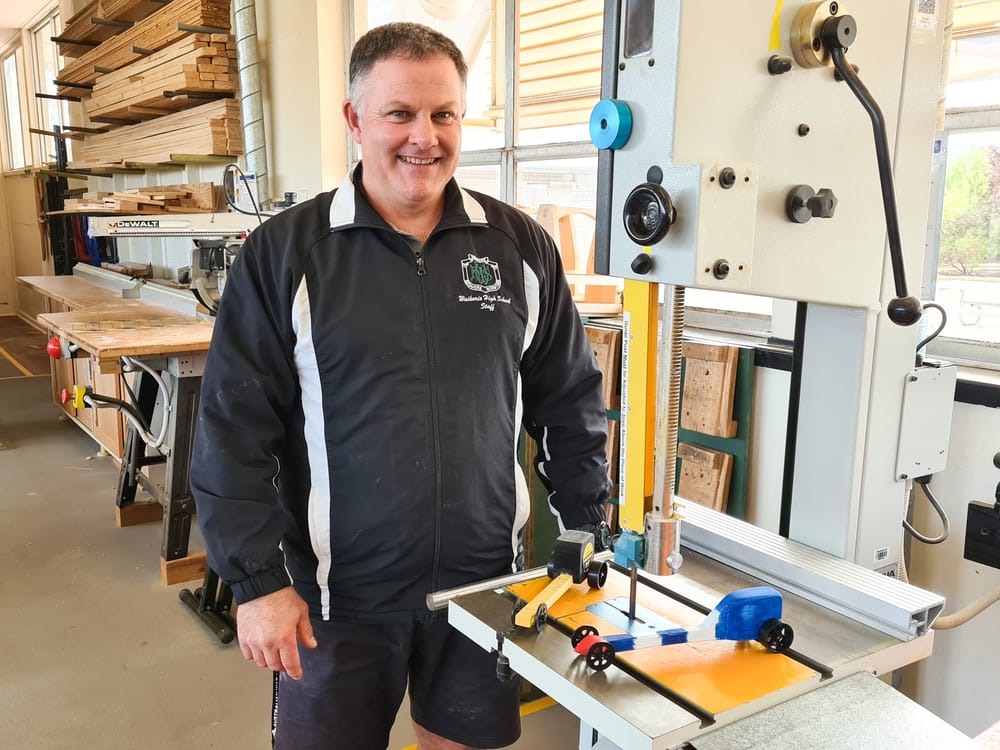 CO2 dragsters take to the track at Waikerie High post image