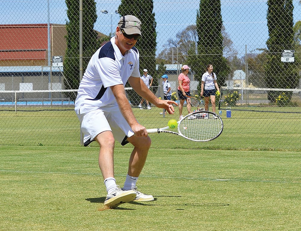 Nettle’s lifelong contribution to Cobby tennis recognised post image