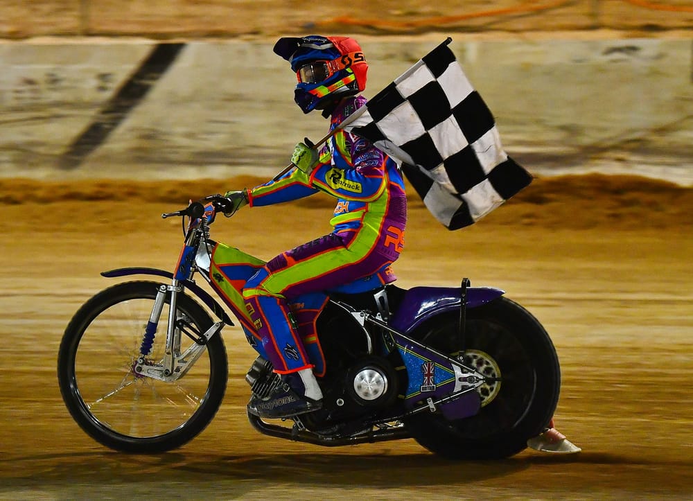 Star Schlein headlines Renmark’s big bike night post image