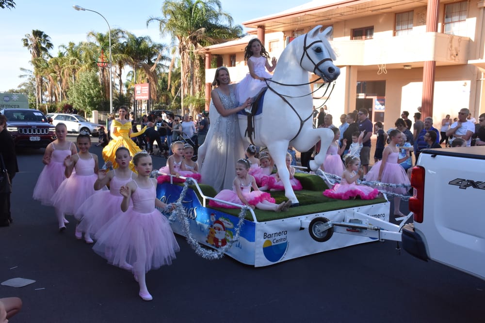 Christmas cheer returns to Barmera post image