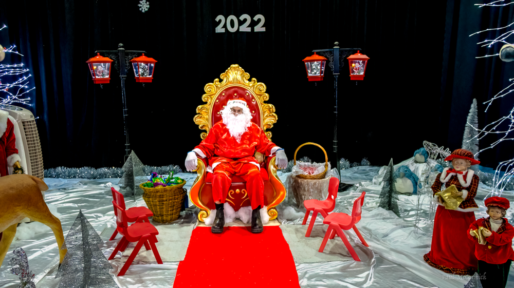 Waikerie Santa’s Cave still popular post image