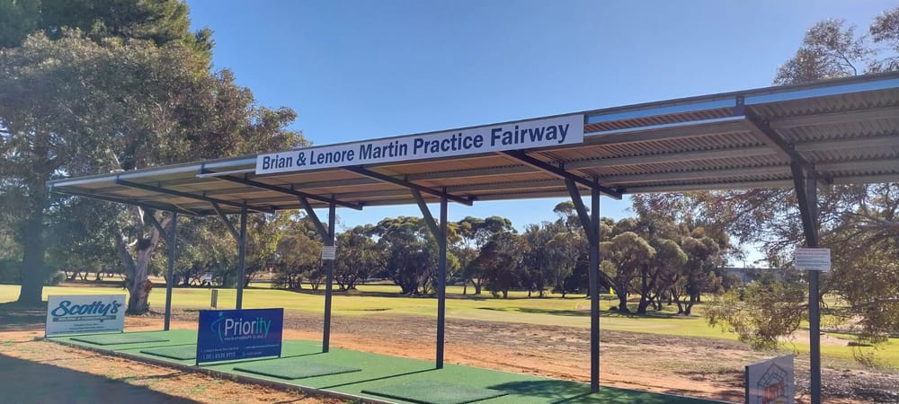 Laying the foundations for the Berri Golf Club post image