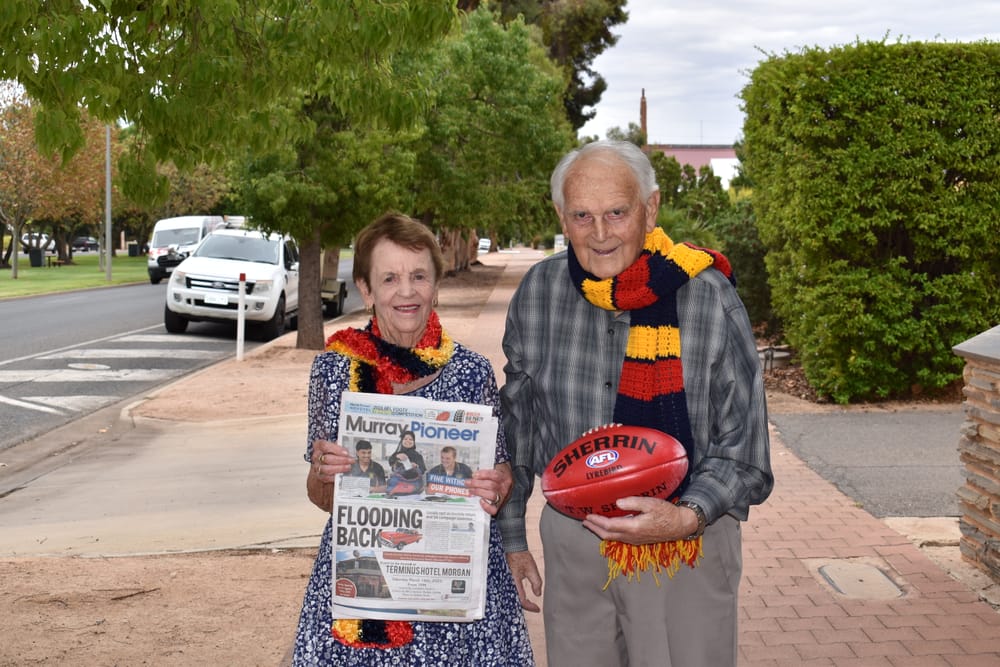 Country Crows fans off to the footy post image