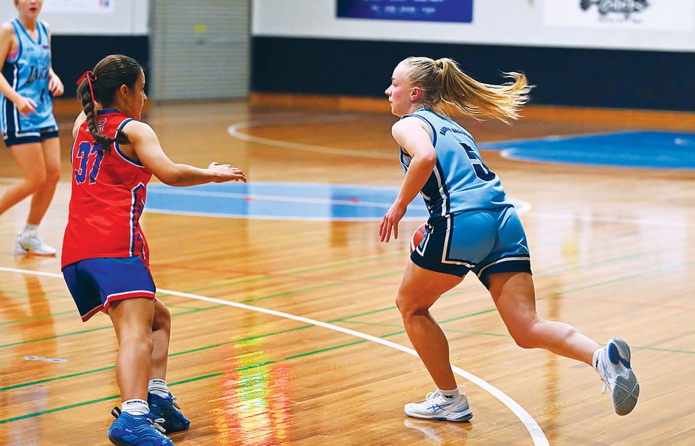 Renmark steams into basketball’s big break post image