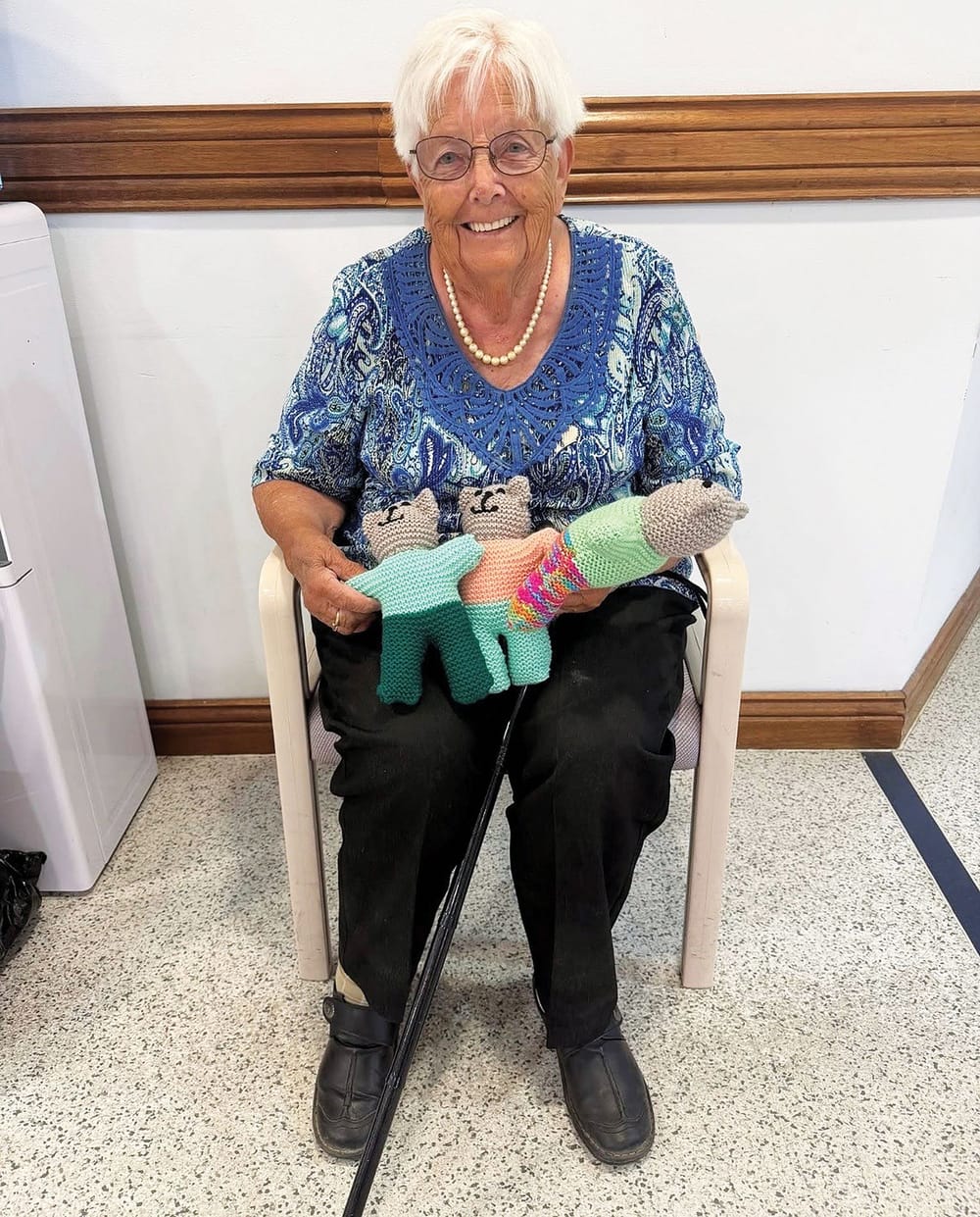 Dot’s knitting happiness post image