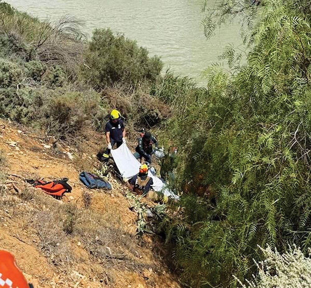 Loxton woman rescued after falling down cliff post image