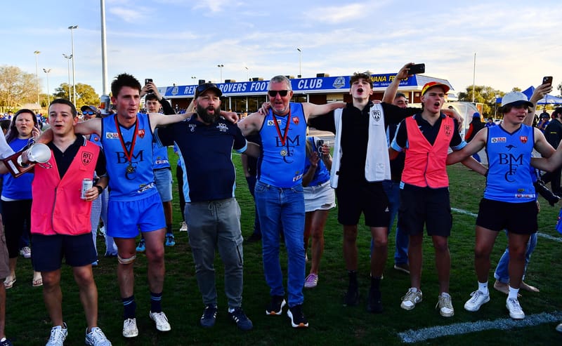 Roos pay tribute to record-breaker Bones post image